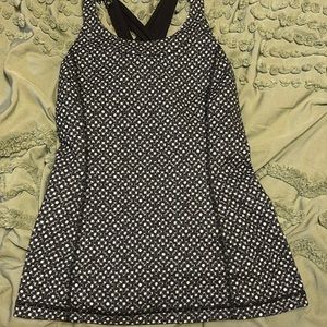 Lulu tank top in excellent condition size small